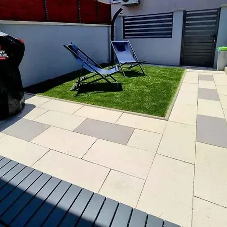 Casa vacanze With A - C In 54777 Jadranovo