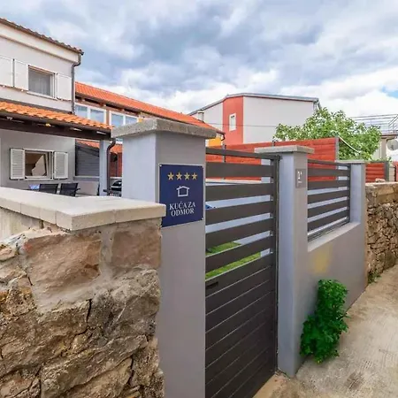 With A - C In 54777 Casa vacanze